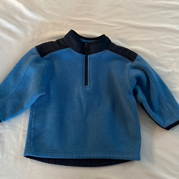 Baby Gap Pullover - Picture 1 of 4
